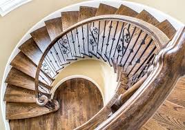 Escalier en bois ou en métal, droit ou en spirale, retrouvez chez lapeyre toutes les solutions pour rénover votre escalier ou accéder à vos combles. Astuces Pour Rajeunir Votre Escalier Bricolo Blogger