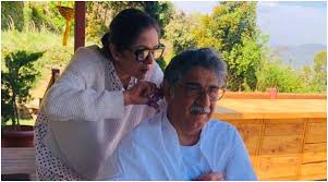 'neena gupta settle ho gayi', says actor & author @neenagupta001 on frankly speaking while she shares her thought about daughter masaba gupta. Neena Gupta Husband Vivek Celebrate 20 Years Of Togetherness When Actor Revealed How They Met In A Flight Entertainment News The Indian Express