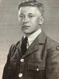 Can anyone help restore a photo of my dear friend and her grandad he would  of been 100 yesterday