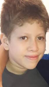 Por favor mi hijo Aarón Steven Parra Jiménez está desaparecido por favor  ayúdenme a difundir para que aparezca. Información a mi número 0987165150.