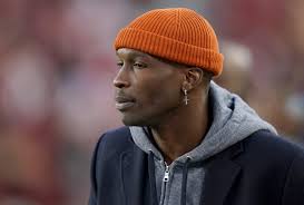 Chad johnson, also known as chad ochocinco, is getting ready for his boxing debut next month. Chad Johnson S Shocking 1 Million Boxing News May Land Him In The Spotlight With Floyd Mayweather