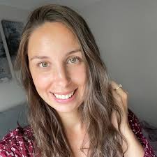 Amazon.com: Weleda 嬰兒敏感護理面霜,1.7 液量盎司(約50ml) 富含植物成份保濕霜含白麥芽、三色堇和甜杏仁油: 嬰兒