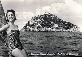 Cartolina Souvenir Di Spotorno Con L Isola Di Bergeggi Anno 1961 Spotorno Vintage Paesaggi