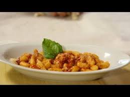In This Episode Of Laura In The Kitchen Laura Vitale Shows You How To Make Gnocchi Gnocchi Recipes Homemade Homemade Gnocchi Gnocchi Recipes