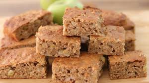 It was a recipe that i threw together on a bit of a hunch, and wouldn't you know it, it totally worked. Healthy Apple Oatmeal Snack Cake Recipe Youtube