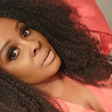 My girl Si Ham is out in these Marrakesh streets killing the game in a T.  Barnes Luxe Kimono! Please add @sovereignmarrakesh to keep up with the  launch of the online boutique!