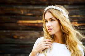 Fxmimior braut hochzeit kristalle lange haare rebe hochzeit abend party kopfschmuck(gold). Hochzeit Haarschmuck Brautfrisuren Mit Blumen Diadem Und Haarreif