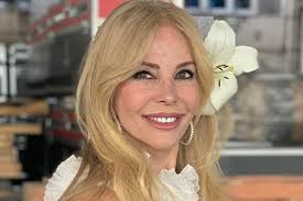 Sos un ser de oscuridad. Graciela Alfano Entre El Admirador Secreto Que Le Envia Orquideas Y El Medico Con El Que Se Va De Vacaciones La Nacion