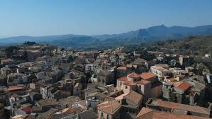 The marina, and the upper mountain village. Un Documentario Racconta Le Radici Di Santa Caterina Dello Ionio Calabriamagnifica It