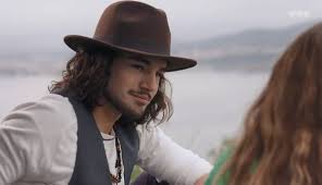 Regarder demain nous appartient s1 e152 en vf et vostfr. Demain Nous Appartient En Avance Sofia Embrasse Hadrien Ben Et Solenne Sous Le Choc Le Resume De L Episode Du 14 Mai 2021