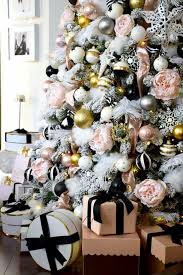 Black And White Christmas Tree Ideas Christmas Tree Pink Gold White Christmas Tree Tematicheskie Rozhdestvenskie Elki Derevyannye Ukrasheniya Svyatki