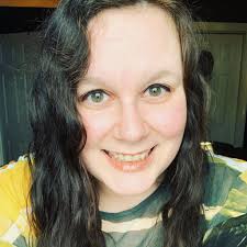 Darcie Adams's Instagram, Twitter & Facebook