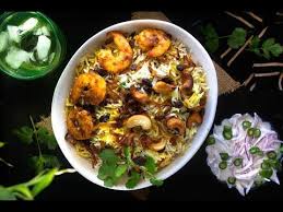 Perfect For A Dinner Party This Prawn Biryani Is Loaded With Mouthwatering Flavors Of Delicious Prawns And Aromat In 2020 Biryani Prawn Biryani Recipes Biryani Recipe