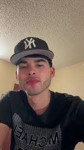 Le digo que saque amigas