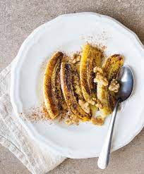 Simple But Delicious These Caramelized Bananas With Ghee And Cinnamon Are The Perfect Healthy Sweet Treat Thats Cooking With Ghee Ghee Recipe Banana Recipes