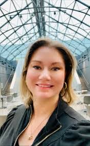 Eric Corriveau's Instagram, Twitter & Facebook