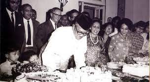 Sekolah menengah kebangsaan tunku abdul rahman putra via www.slideshare.net. Tunku Abdul Rahman
