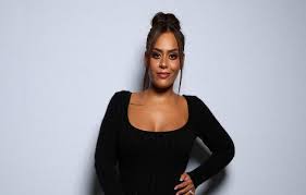 Pourquoi Amel Bent annonce qu'on ne la verra plus ?