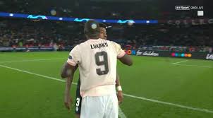 Moments before the incident occurred. What Man Utd Star Romelu Lukaku Did To Opposing Psg Player Is Pure Class Football Sport Express Co Uk