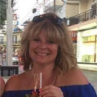 Tracey Beeson's Instagram, Twitter & Facebook