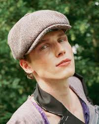 New Editorial @lofficielhommesitalia 🌺 Grazie mille @fashionmodel_it  @lisaovadia Photography: @alesmorrone_ Styling: @cla_russoo Fashion  Director: @therealgiuliomartinelli MUA and grooming:  @gggneri@bfadvisormilano.official Styling assistant ...