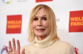 These Celebrities Died in 2022 and No One Noticed