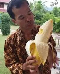 BANANAS IN BORNEO ARE BANANAS! We designed this tee (slide 10) in advance  of an event that we're doing next week with Anthony Basil Rodriguez (slide  9) along with Princeton's SCRAP Lab,