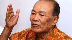 Tunku abdul aziz bin tunku ibrahim (born 1934 in alor setar) is a malaysian corporate figure, activist and politician. Tunku Abdul Aziz Dr Mahathir Tidak Sesuai Jadi Pm Sarawakvoice Com