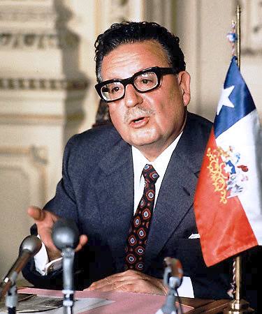 Salvador Allende - Biografia - IMDb