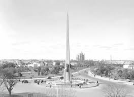 Pin By Victoria Alonso On Montevideo Antiguo Montevideo Paris Skyline Landmarks