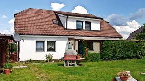Kaufen von einem haus ist eine ideale lösung für alle, die einen sicheren job, genug einkommen und einen wunsch haben, lange am gleichen ort zu leben. Modernes Einfamilienhaus Auf Schonem Grundstuck In Schwedt Ot Zutzen Puschel Immobilien Ohg Haus Kaufen Oder Verkaufen