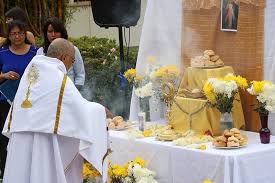 Dos eventos extraordinarios contribuyeron a la institución de la fiesta: La Solemnidad Del Corpus Christi Universidad Rafael Landivar