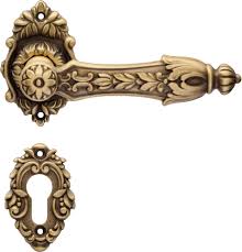 Doorhandle Arcadia A Sumptuous Garland Adorns This Handles That Captures Our Attention With Its Refined And Elegant Sh Door Handles Front Door Handles Doors