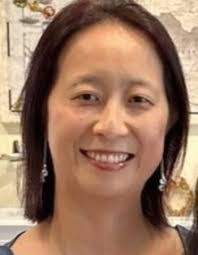 Danielle Lingo's Instagram, Twitter & Facebook