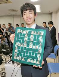 Последние твиты от 棋士・藤井聡太の将棋トレーニング公式【将トレ】 (@shogi_training). å¹¼å°'æœŸã®è—¤äº•å››æ®µ æŒ‡ã—æ‰‹ç†Ÿè€ƒã—ãªãŒã‚‰æ­©ã å´æºã«è½ã¡ãŸ Newsãƒã‚¹ãƒˆã‚»ãƒ–ãƒ³