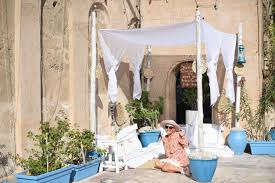 Arabian Tea House In Dubai Review Of 3 Cafes In Old Town Bastakia Dubai Dubai Houses Outside Seating Outdoor Decor