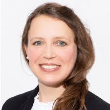 Karin Weller's Instagram, Twitter & Facebook