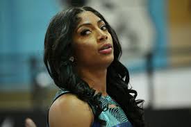 WATCH: World record holder Tia Jones returns to the track for training 10  weeks after ACL reconstructive surgery