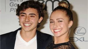 Hayden Panettiere details her struggle with agoraphobia after her brother's  passing.