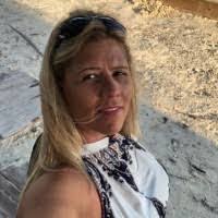 Kara Mosley's Instagram, Twitter & Facebook