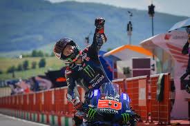 Helm pol espargaro 2021 minion : The Vroom Blog Italiangp Fabio Quartararo Dominates Devastating Sunday In Mugello Vroom Magazine Com