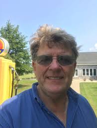 I just finished a 72 Mach 1 with 351 C. When winding up the engine in  passing gear my alternator light flickers