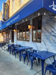 Amiccis Casual Eatery