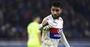 Dimitri payet (marseille) remplace en équipe de france nabil fekir (lyon), qui souffre d'une entorse à la cheville gauche, a annoncé lundi la fédération française de football (fff) sur ses réseaux sociaux. Fake News Lyon Deny Reports That Captain Nabil Fekir Is Joining Liverpool After World Cup