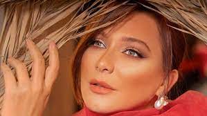 صورة مثيرة جدا و ساخنة للفنانة سلاف فواخرجي شبه عارية بفستان شفاف مثير. Newyamh4a9jhrm