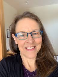 Legendary Master shaper & Surfer Owl Chapman@ 🏄‍♂️_Banzai Pipeline 🌊 📸:  Steve Wilkings