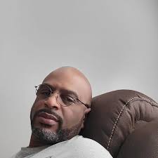 Mỗi lần cô ấy về cô ấy đều mong được lên hình tiêu đề và cô ấy thậm chí  không cố kiếm.