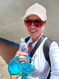 I thoroughly enjoyed tonight. Great to be with old friends. P 00