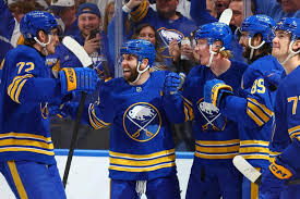 Bruins' Lindholm scores tying goal to force overtime in Boston's first-round series against Buffalo