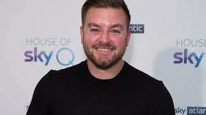 Soccer Aid 2022 star Alex Brooker's wife, 'fight to save marriage' and  viral TikTok prank